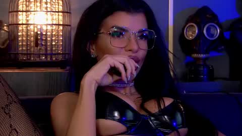Snapshot of mistresselenia chatting on 10-18-25, 01:12 Elenia online show from 10-18-25, 01:12