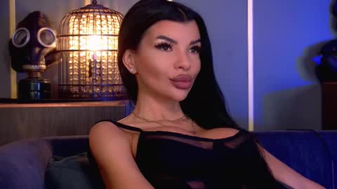 Snapshot of mistresselenia chatting on 11-27-25, 11:01 Elenia online show from 11-27-25, 11:01