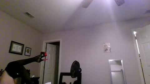 Snapshot of mistressjen44 chatting on 11-24-25, 05:51 mistressjen44 online show from 11-24-25, 05:51