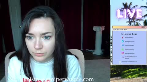 Snapshot of mistressjuniper chatting on 01-31-26, 07:34 Mistress June online show from 01-31-26, 07:34