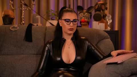 Mistress Kelly online show from 09-28-25, 09:31