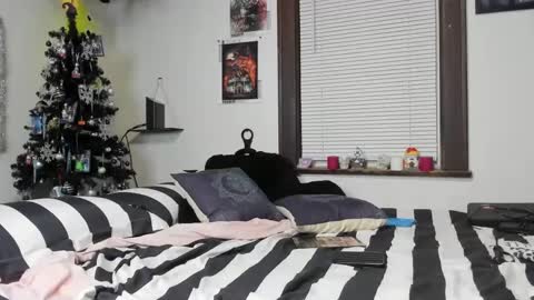 MistressLynn online show from 12-25-24, 04:22