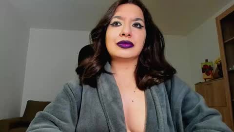 Snapshot of mistressmichelle5 chatting on 05-03-26, 07:53 YourGoddessM online show from 05-03-26, 07:53