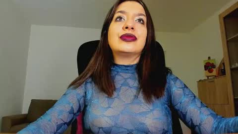 Snapshot of mistressmichelle5 chatting on 05-31-26, 10:22 YourGoddessM online show from 05-31-26, 10:22