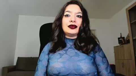 Snapshot of mistressmichelle5 chatting on 06-18-26, 04:24 YourGoddessM online show from 06-18-26, 04:24