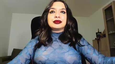 Snapshot of mistressmichelle5 chatting on 06-28-26, 10:32 YourGoddessM online show from 06-28-26, 10:32