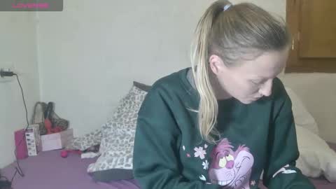 mistressmilly32 online show from 12-17-25, 08:48