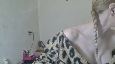 mistressmilly32 online show from 02-08-26, 08:51