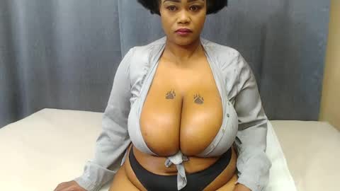 Snapshot of mistressofmelons chatting on 07-28-26, 03:13 MistressOfMelons online show from 07-28-26, 03:13