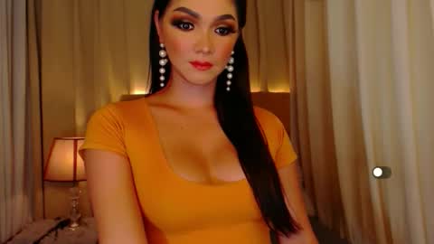 Leah online show from 04-10-26, 09:19