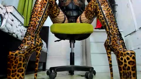 Tiffany online show from 03-12-26, 11:22