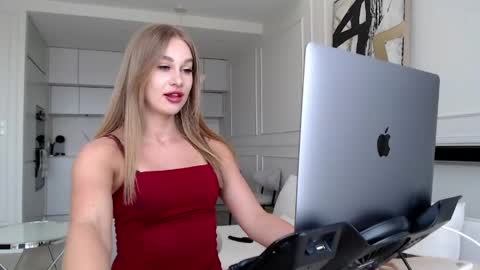 mistressuniverse online show from 05-11-26, 08:42
