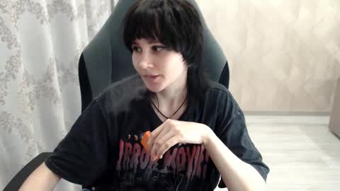 Snapshot of misty_dark chatting on 10-14-25, 09:32 misty_dark online show from 10-14-25, 09:32