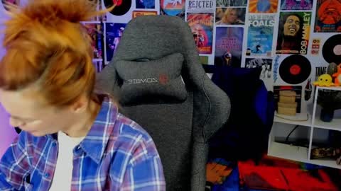 Snapshot of mistybarnes chatting on 12-16-24, 09:35 MistyBarnes NONUDE MODEL online show from 12-16-24, 09:35