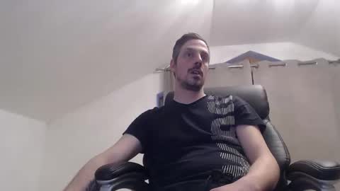 Snapshot of mitsch01 chatting on 03-05-26, 04:58 Mitsch online show from 03-05-26, 04:58