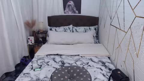 Nicahontas online show from 10-20-25, 10:16