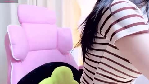 miu_999 online show from 05-06-26, 02:08