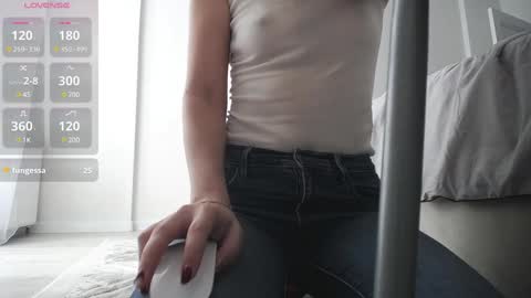 miu__miu online show from 12-09-24, 09:17