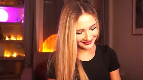 Snapshot of miumiiuu chatting on 11-26-25, 05:25 Miu Meow online show from 11-26-25, 05:25