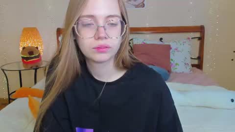Snapshot of miya_soft chatting on 06-18-26, 01:28 Miya online show from 06-18-26, 01:28