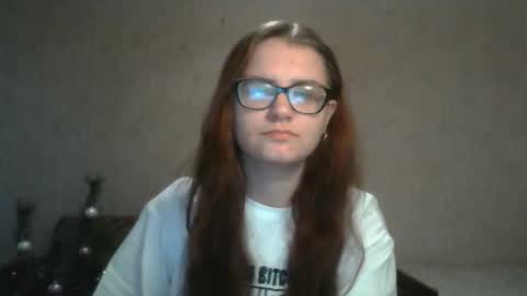 Snapshot of miyabe chatting on 01-09-25, 07:10 Milana online show from 01-09-25, 07:10