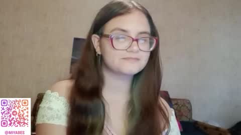 Snapshot of miyabe chatting on 09-25-25, 01:26 Milana online show from 09-25-25, 01:26