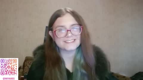 Snapshot of miyabe chatting on 09-30-25, 01:27 Milana online show from 09-30-25, 01:27