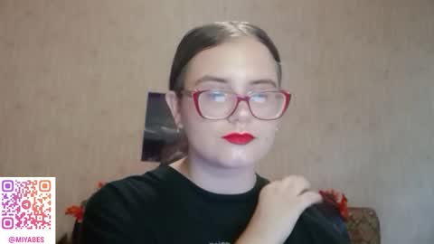 Snapshot of miyabe chatting on 10-14-25, 01:34 Milana online show from 10-14-25, 01:34