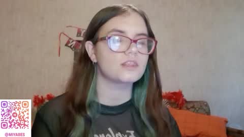 Snapshot of miyabe chatting on 10-29-25, 07:32 Milana online show from 10-29-25, 07:32