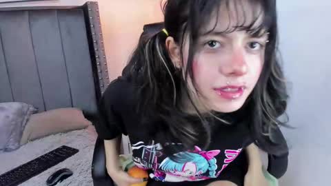 Snapshot of miyu_komori chatting on 02-14-26, 12:46 miyu_komori online show from 02-14-26, 12:46