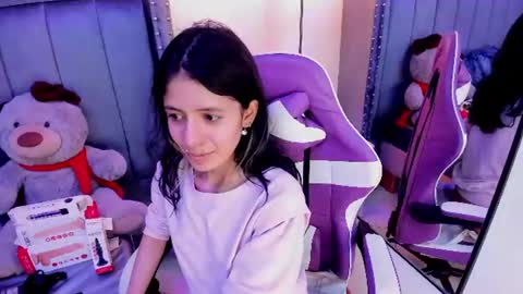 Snapshot of miyu_komori chatting on 06-18-26, 07:40 miyu_komori online show from 06-18-26, 07:40