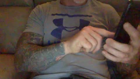 Snapshot of mjg175 chatting on 12-04-24, 09:24 SexyRed online show from 12-04-24, 09:24