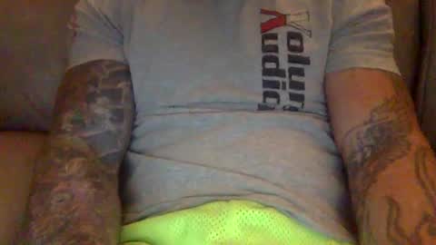 Snapshot of mjg175 chatting on 12-20-24, 06:24 SexyRed online show from 12-20-24, 06:24