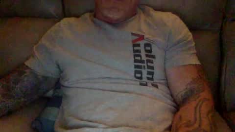Snapshot of mjg175 chatting on 12-21-24, 12:59 SexyRed online show from 12-21-24, 12:59