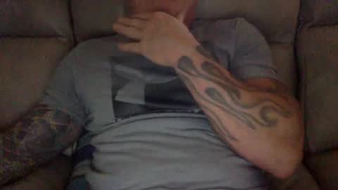 Snapshot of mjg175 chatting on 12-31-24, 05:40 SexyRed online show from 12-31-24, 05:40