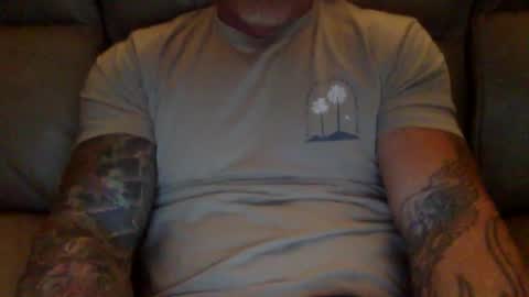 Snapshot of mjg175 chatting on 01-01-25, 08:37 SexyRed online show from 01-01-25, 08:37