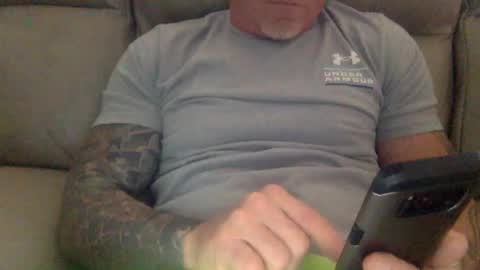 Snapshot of mjg175 chatting on 01-15-25, 04:11 SexyRed online show from 01-15-25, 04:11