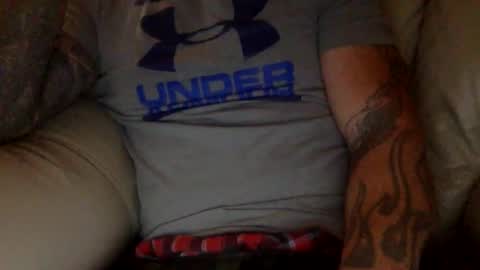 Snapshot of mjg175 chatting on 09-22-25, 07:49 SexyRed online show from 09-22-25, 07:49