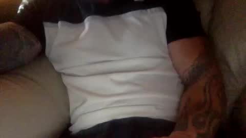 Snapshot of mjg175 chatting on 10-12-25, 09:25 SexyRed online show from 10-12-25, 09:25