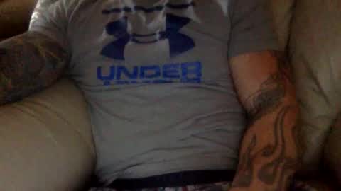 Snapshot of mjg175 chatting on 12-15-25, 04:33 SexyRed online show from 12-15-25, 04:33