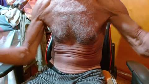 Snapshot of mjmadurengue chatting on 01-10-25, 03:39 Mario jose online show from 01-10-25, 03:39