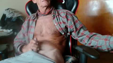 Snapshot of mjmadurengue chatting on 06-29-26, 05:13 Mario jose online show from 06-29-26, 05:13