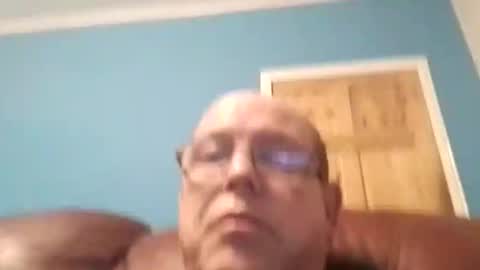 Leather Pants online show from 11-10-25, 07:13