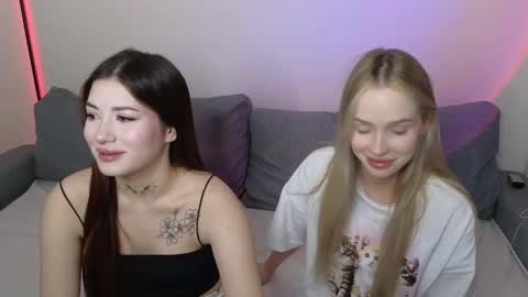 Snapshot of mmkakpoxyi22 chatting on 01-07-25, 12:55 alice and ray online show from 01-07-25, 12:55