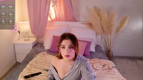 Snapshot of mmm__yes chatting on 02-04-26, 02:01 Michaela online show from 02-04-26, 02:01