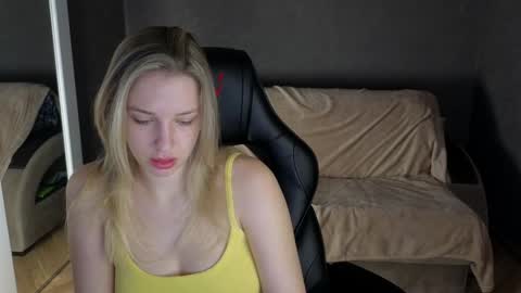 Lili online show from 12-02-24, 07:47