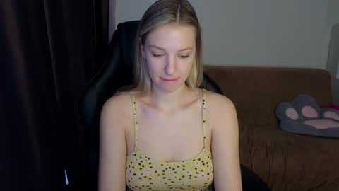 Lili online show from 12-09-24, 09:49