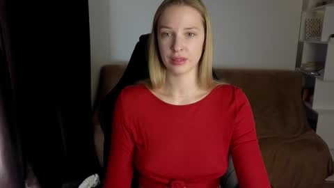 Lili online show from 01-14-25, 05:23