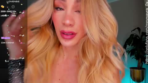 Snapshot of mmmayra_0x chatting on 01-07-25, 12:03 MAYRA online show from 01-07-25, 12:03