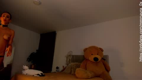 Snapshot of mmmayra_0x chatting on 02-11-25, 01:41 MAYRA online show from 02-11-25, 01:41